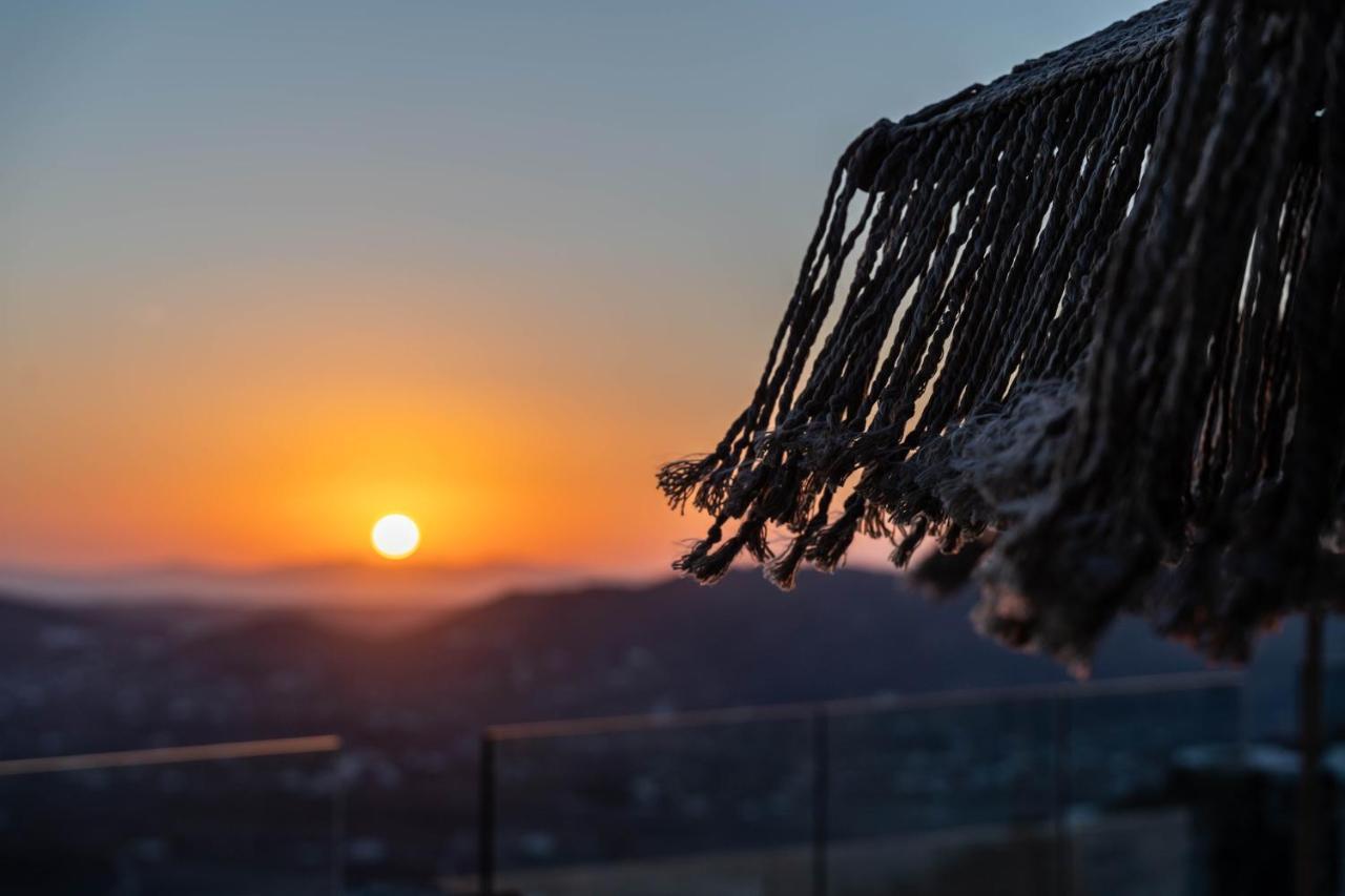 Makani Suites Ano Mera Buitenkant foto