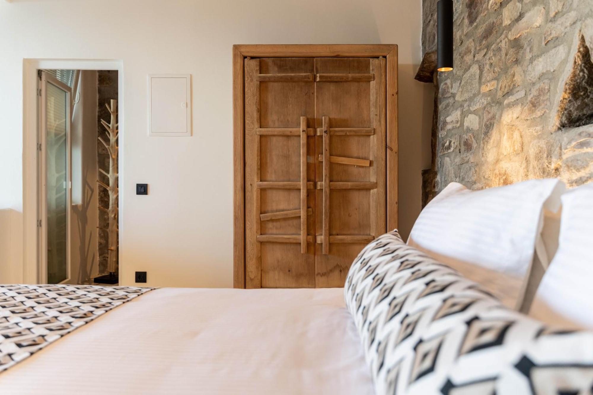 Makani Suites Ano Mera Buitenkant foto