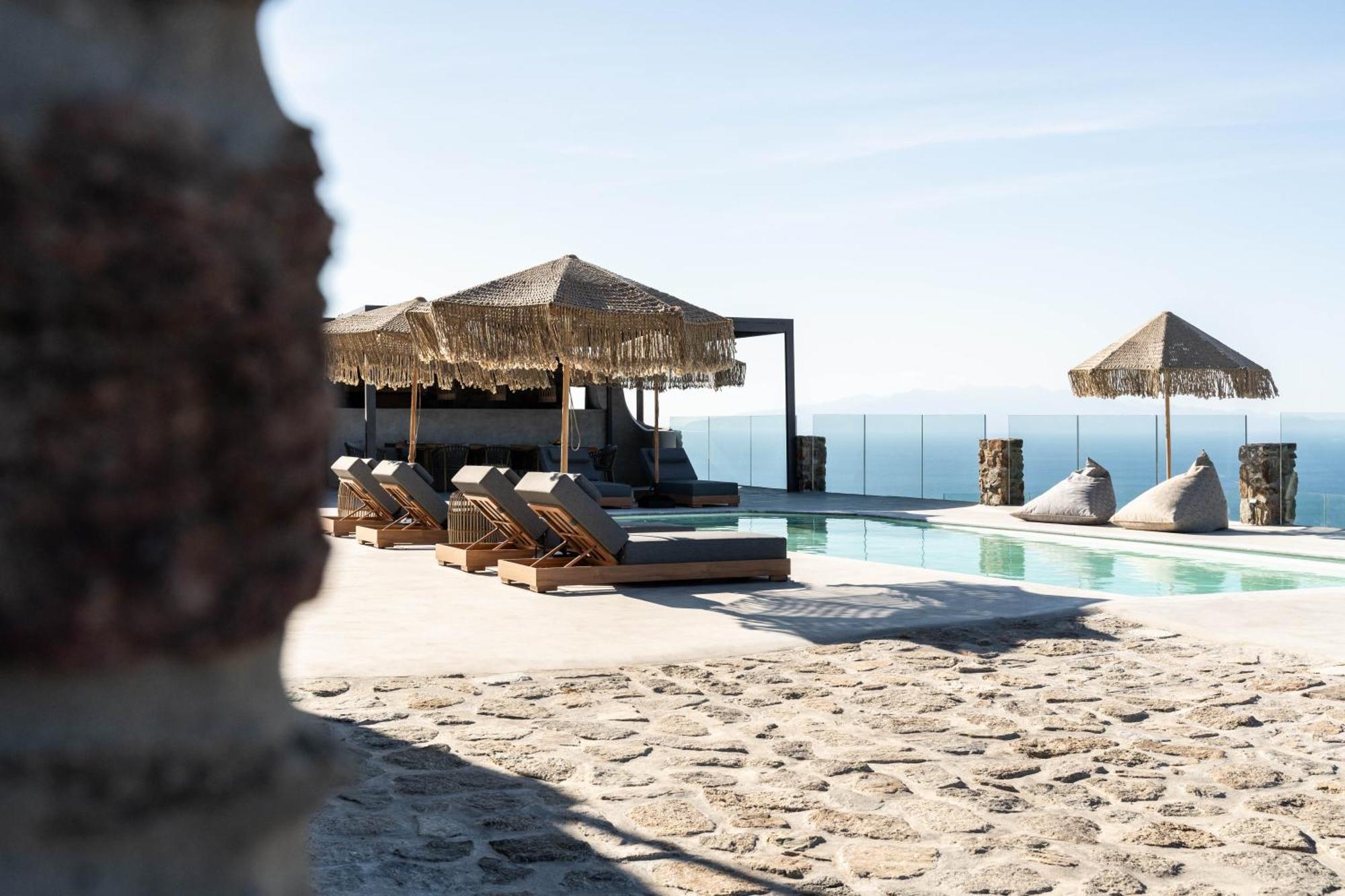 Makani Suites Ano Mera Buitenkant foto
